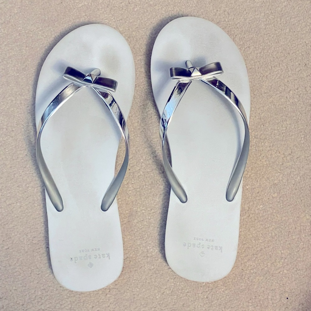 Kate Spade wedding “happily ever after” flip flops in size 6